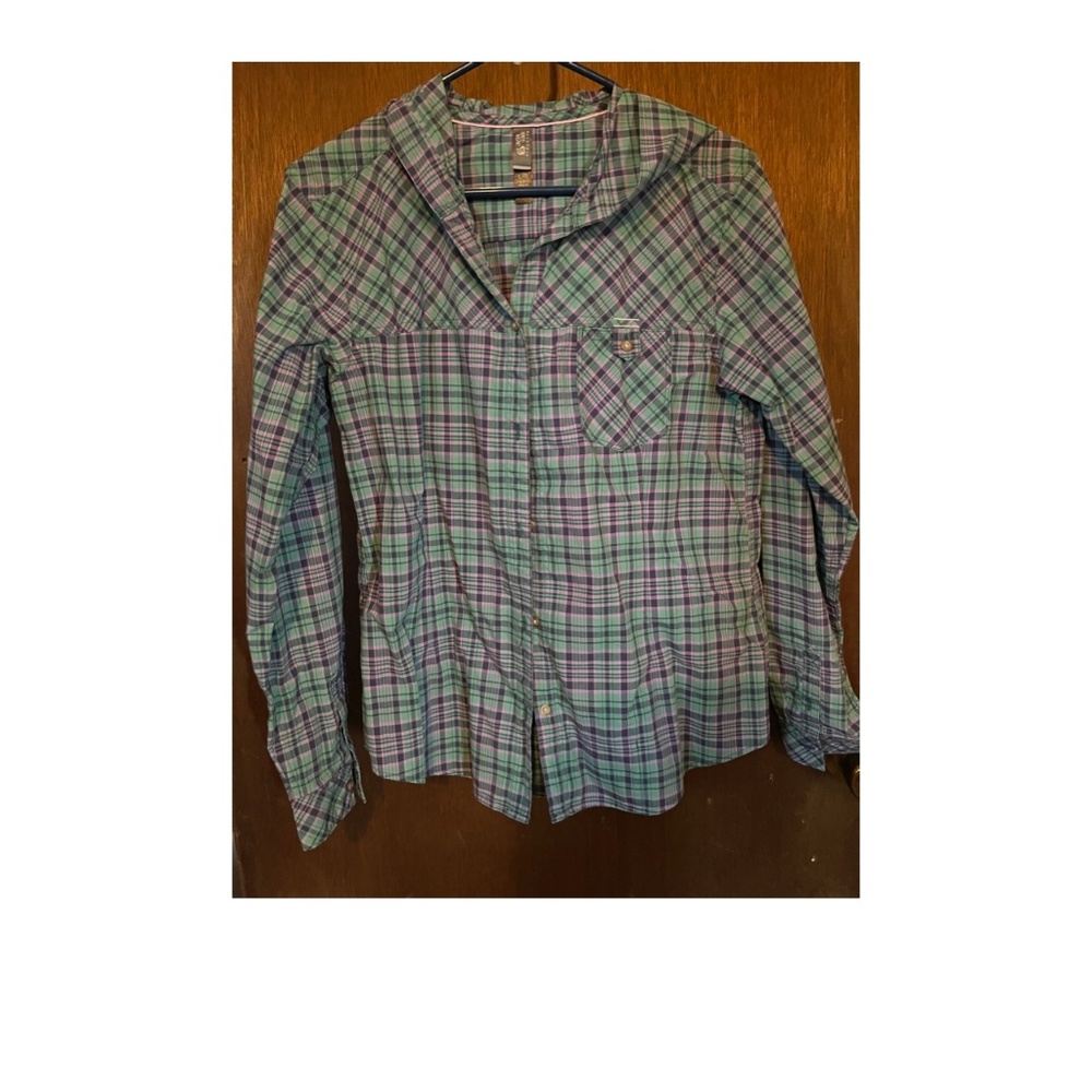 Mountain Hardware hooded shirt